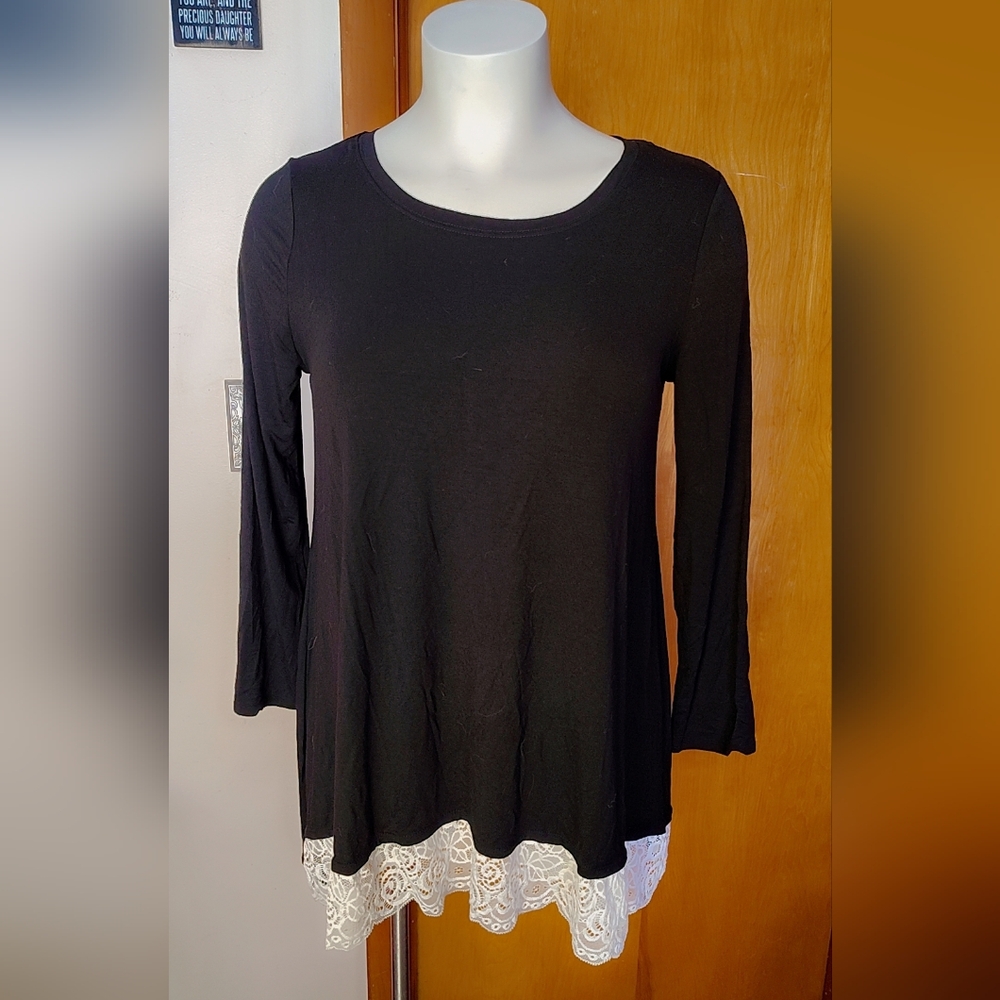 🖤Zenana Premium Black Flowing Blouse – Size 3X – NWT🖤 - Picture 2 of 5